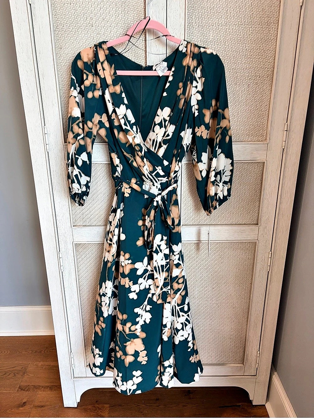 DKNY Floral Print Chiffon Wrap 3/4 Sleeve Midi Dress Midi Dress Green & Pink